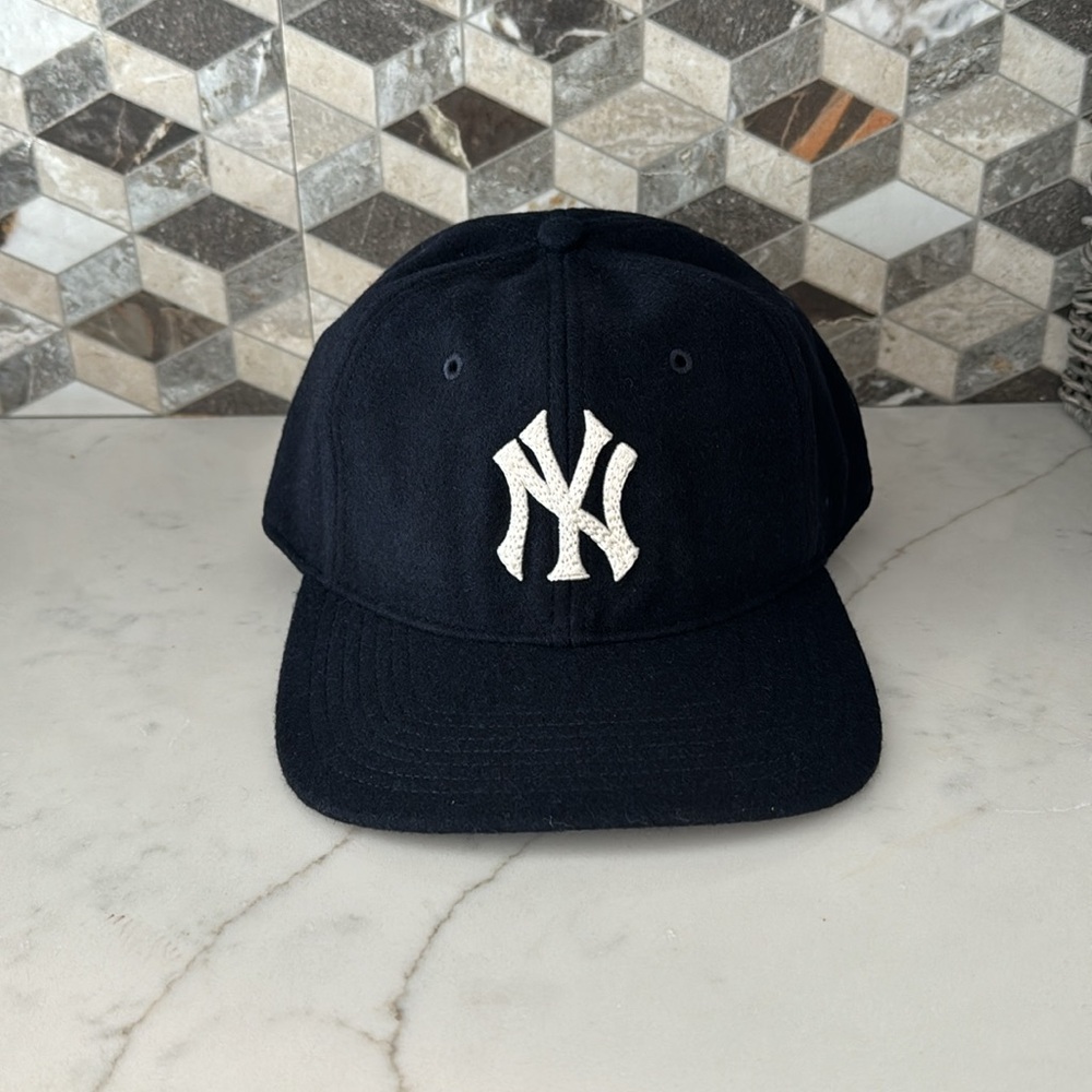 Kith Black and White Cap size XL